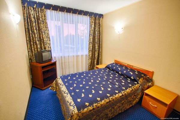 POLET HOTEL SURGUT (Surgut)